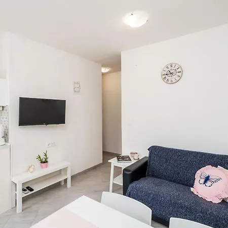 New Apartment Lukrecija With A Balcony * Dubrovnik